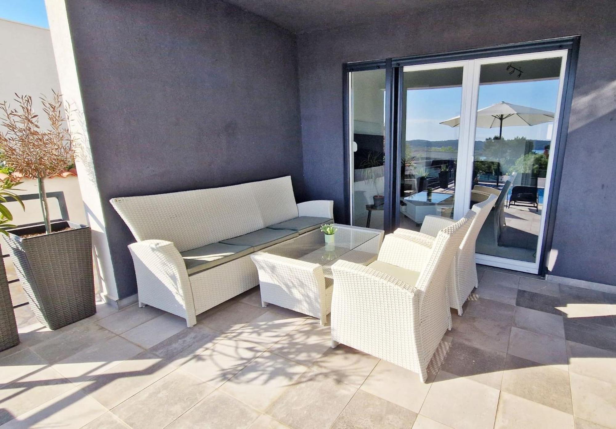 Villa Pura Vida With Sea View 普拉 外观 照片